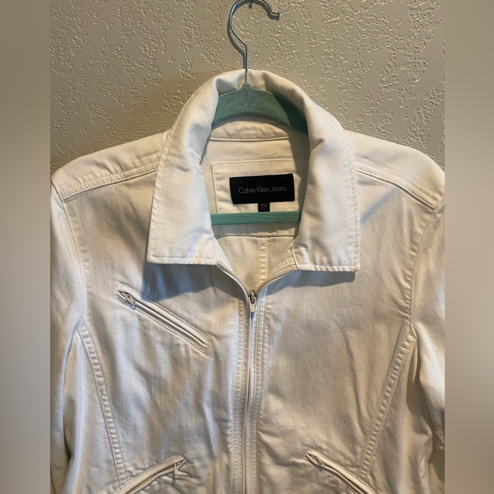 Calvin Klein white, jean jacket, sz large,good condition